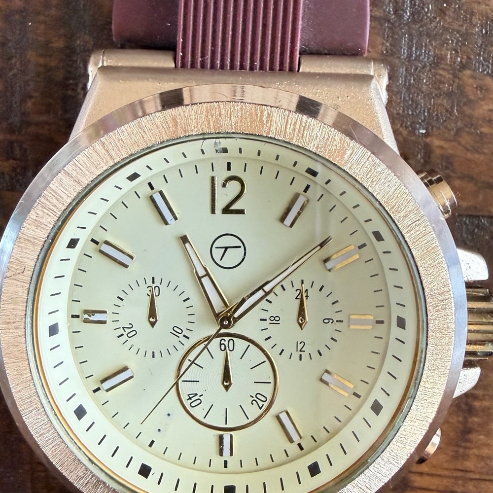 Gold and Brown Watch with Chronograph